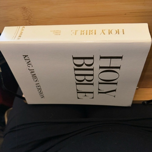 Holy Bible King James Version Old and New Testaments Religion Religious God - Picture 2 of 5
